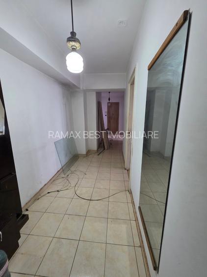 Berceni, pe B-ul Obregia, stradal, bloc reabilitat, pasajul Europa Unita - 12