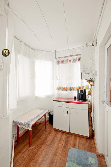 3 decomandate, in Galati, I.C Frimu, langa IFR, etaj 3, sup.68 mp - 6