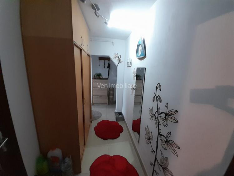 Apartament cu 2 camere, 52 mp, cu loc de parcare, zona DECEBAL - 12