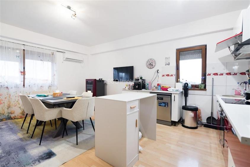 RECO Apartament de vanzare 3 camere in Paleu - 6