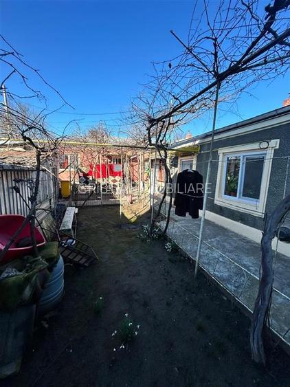 .Chercea - Sf.Filofteia doua corpuri cladire 5 cam  Teren=231 m - 12