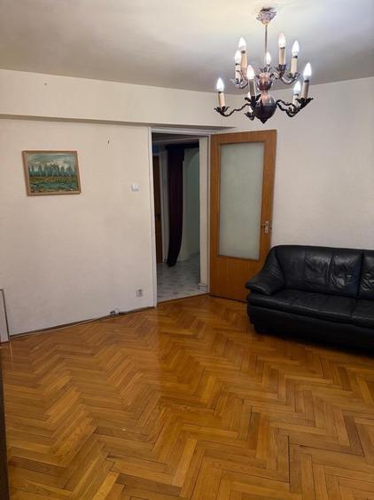 Apartament 3 camere Mosilor-decomandat- et 6- an 1980