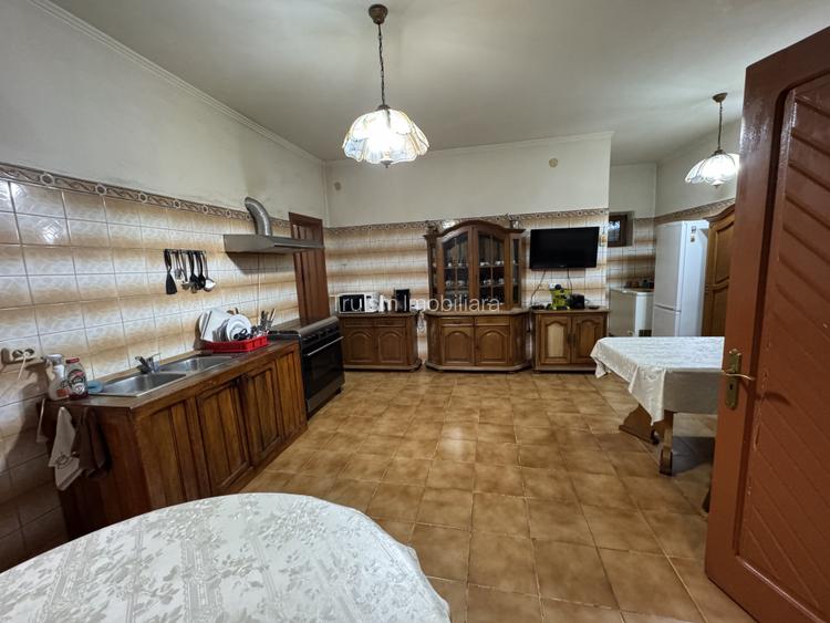 Casa cu teren de 526 mp in zona Lupeni - 19