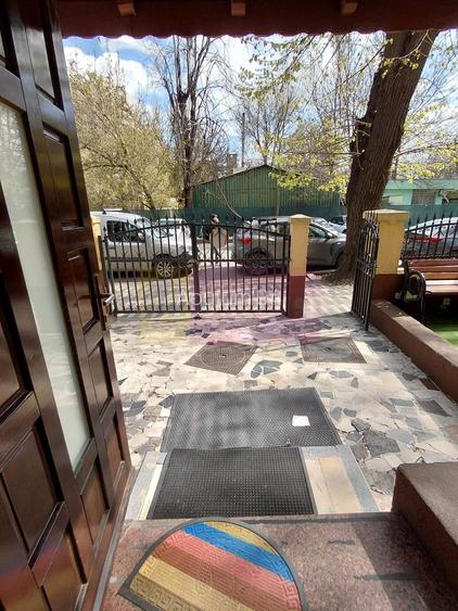 Vila individuala, singur in curte Cotroceni, 16 camere - 15