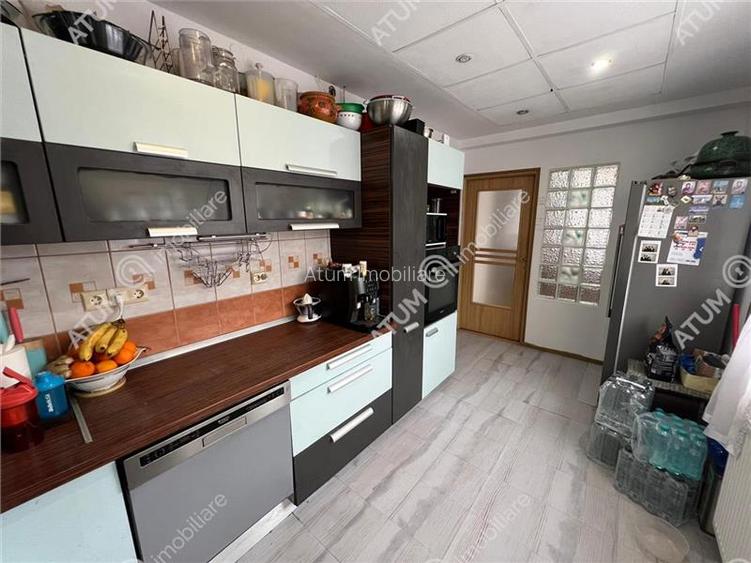 Casa individuala 8 camere 2 garaje 500 mp teren zona Selimbar - 19