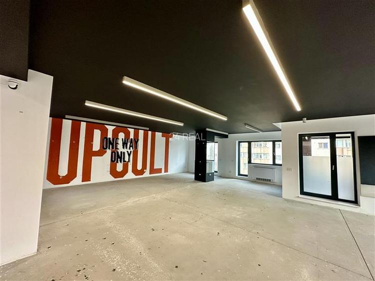 Spatiu de birou de inchiriat - 121 mp  - mentenanta inclusa - 9