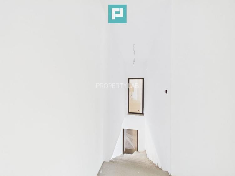 Casa cu 5 camere in Livada - 34