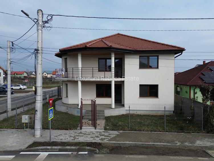Casa individuala  în zonă premium — ideală grădiniță, școală, biro - 2