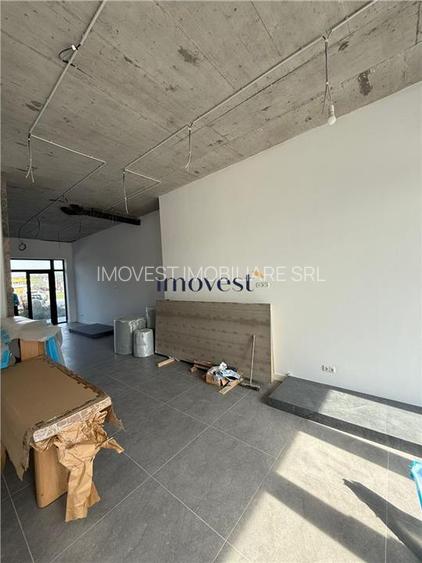 Spatiu comercial cu 3 locuri de parcare in complexul Smarald - 10