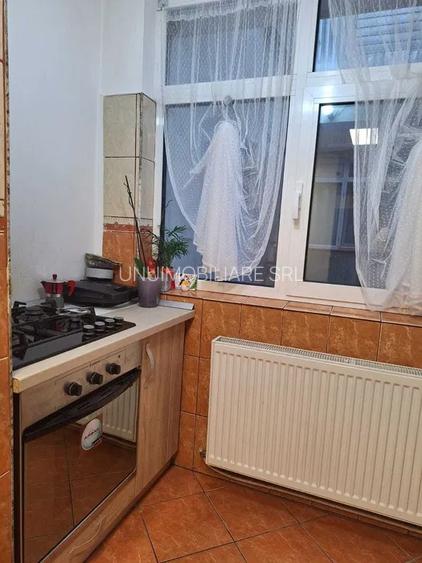 Apartament 3 camere - etaj -4/4- 71 mp  - 66500 euro - 4