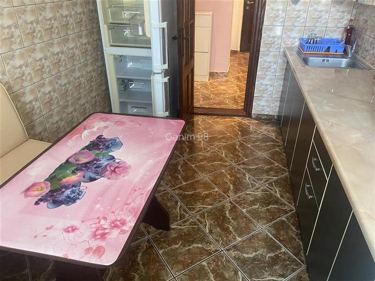 Apartament 3 camere , zona centrala -Inspectoratul Scolar ,decomandat , 68 mp ut - 5