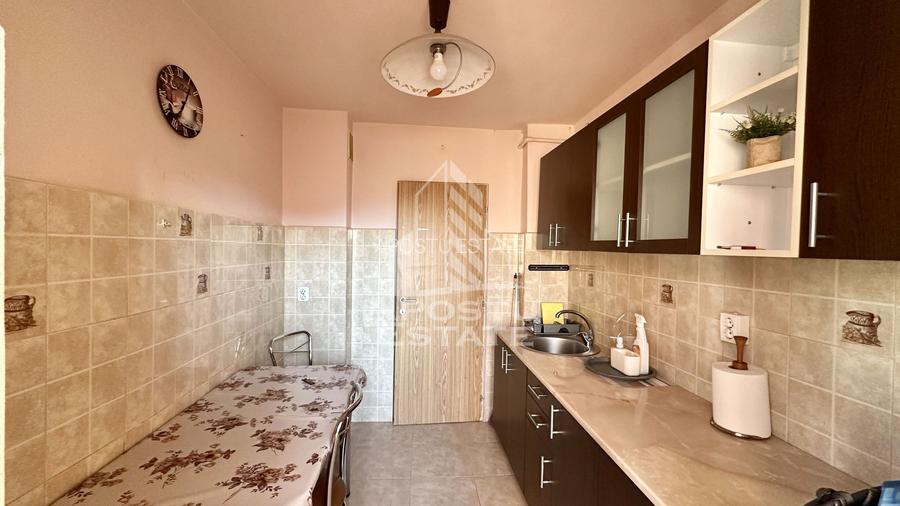 Apartament cu 3 camere, decomandat, zona Lipovei - 5