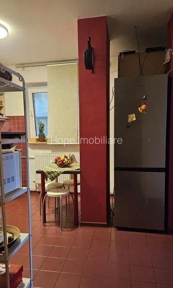 Tineretului-strada Trestiana -apartament 3 camere - 5