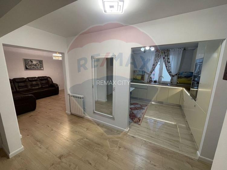 Apartament cu 3 camere de închiriat în zona Precista - 7