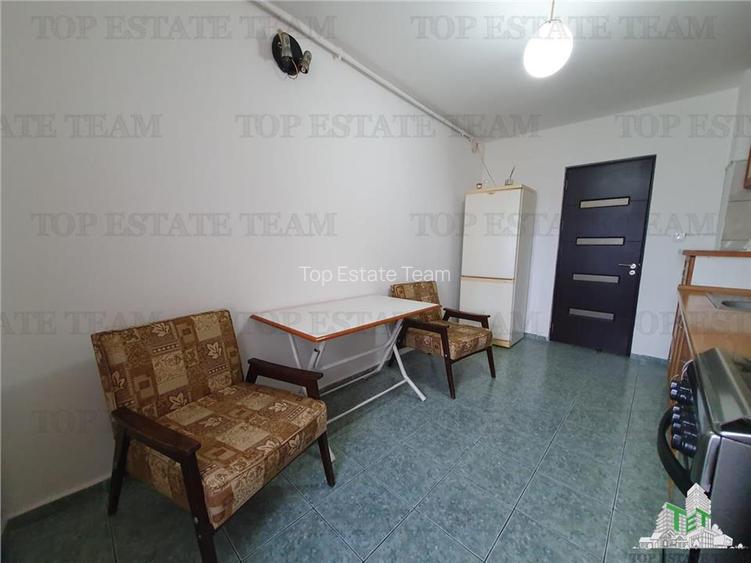 Apartament 4 Camere bloc Petromar in zona Gara Constanta - 7