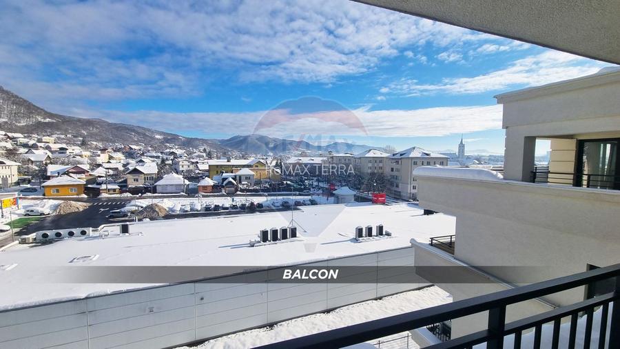 Apartament cu 3 camere tip PENTHOUSE de închiriat în zona PODUL VIILOR - 18