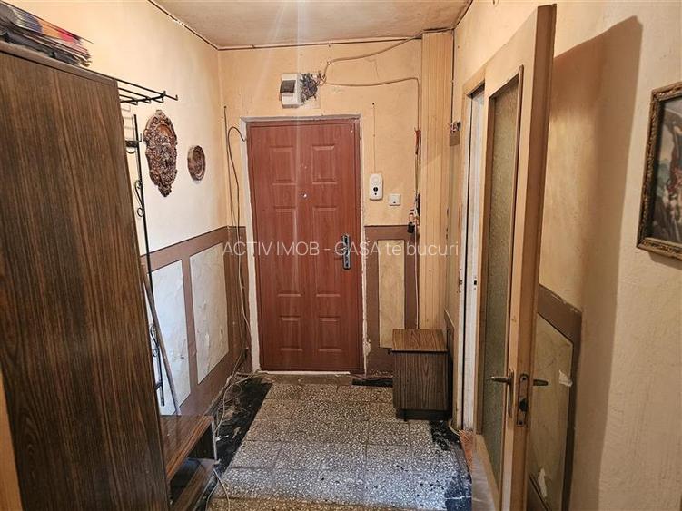 Resita, 2 Cam. Mobilat+Utilat, Micro 3 - 9