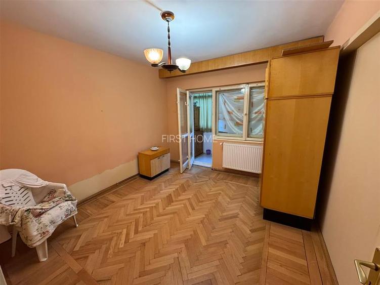 Apartament 3 camere, etaj 1, zona Garii , decomandat, parcare - 9