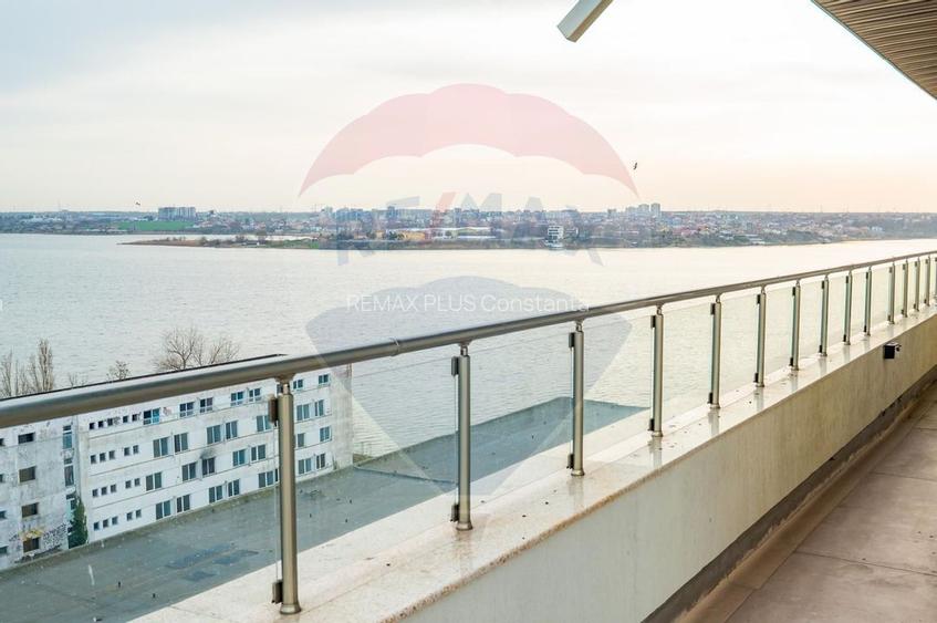 Penthouse de vanzare in Mamaia vedere frontala lac si marea Neagra - 9