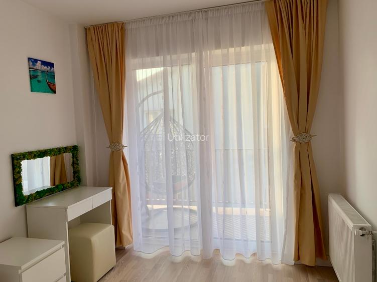 Ofer spre închiriere apartament cu 3 camere - 6