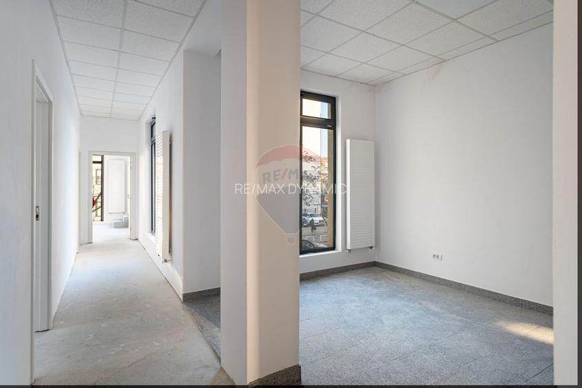 Spațiu premium de închiriat 150mp, în zona Spitalului Județean/Intim - 23