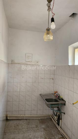 Casa 2 camere, garaj,Medeea, teren 370 mp, deschidere 14 ml - 8