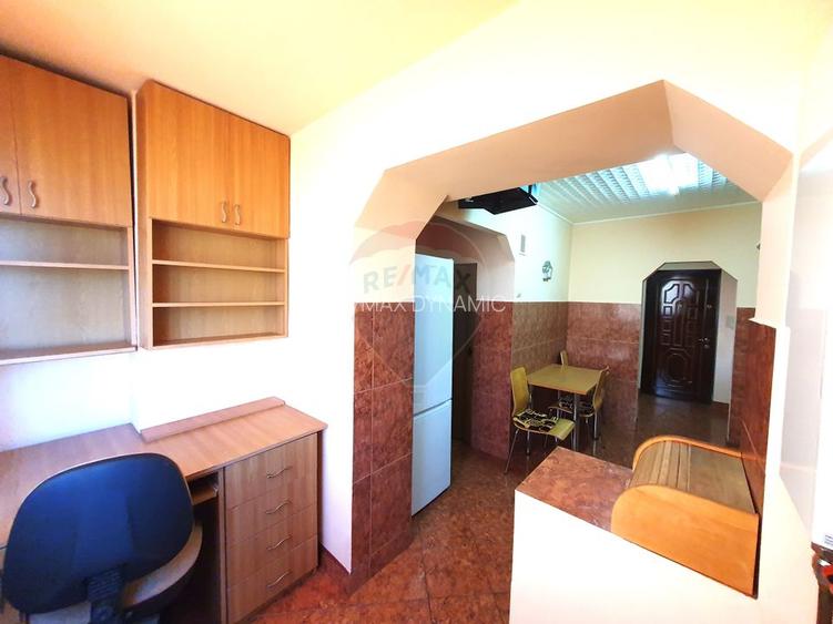 Inchiriez apartament 2 camere Vlaicu, decomandat, etaj 2, centrală gaz - 6