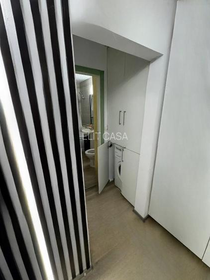 Apartament cu 3 camere, zona Podu Ros - 4