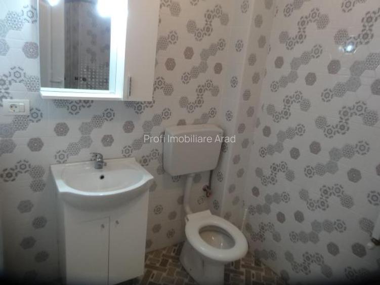 Inchiriez apartament 2 camere cu centrala gaz, zona Intim - 5