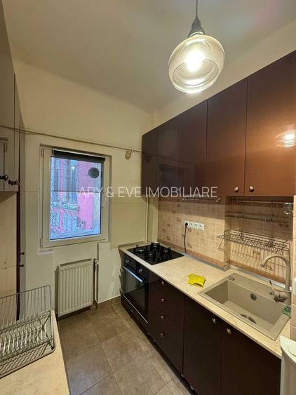 Eleganță Interbelică la Pași de Cișmigiu | Apartament 5 Camere în Vilă - 3
