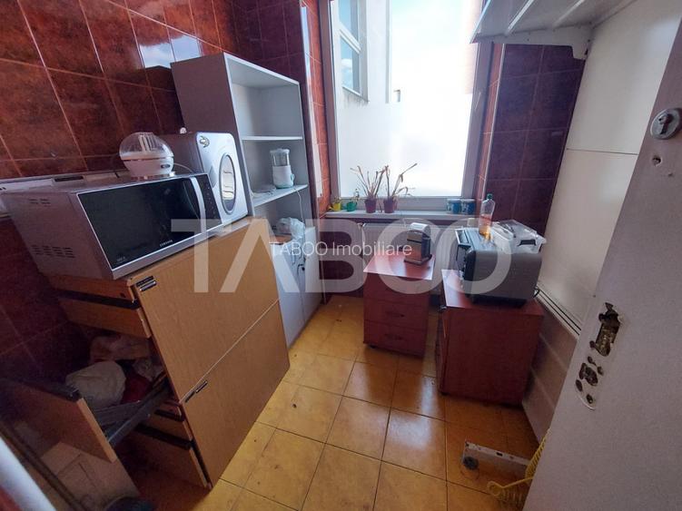 Spatiu comercial de inchiriat 70 mpu 3 incaperi zona Terezian Sibiu - 4