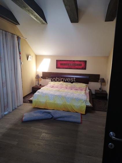 Vand  vila deosebita cu 5 cam.in zona 7Noi. - 9