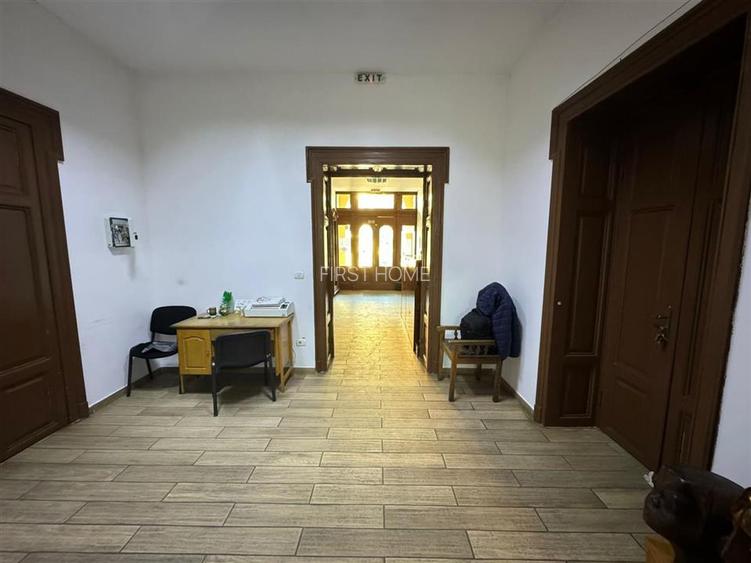 Cladire cu un aspect aparte de inchiriat in Centrul Focsaniului - 8