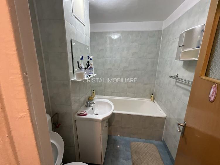 Apartament 4 camere decomandat, 2 băi, etaj 3, Șos. Alexandriei - 6