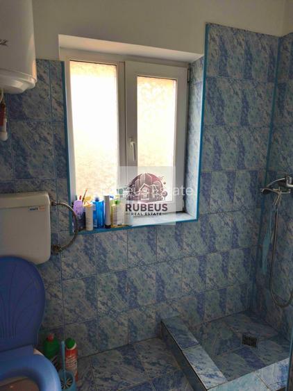 Casa cu personalitate in Calomfirescu – spatiu, liniste si teren gener - 60