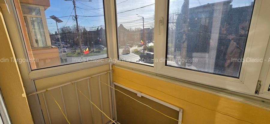 Targoviste. Bdul Regele Carol I,  ETAJ 1, vanzare apartament 3camere - 4
