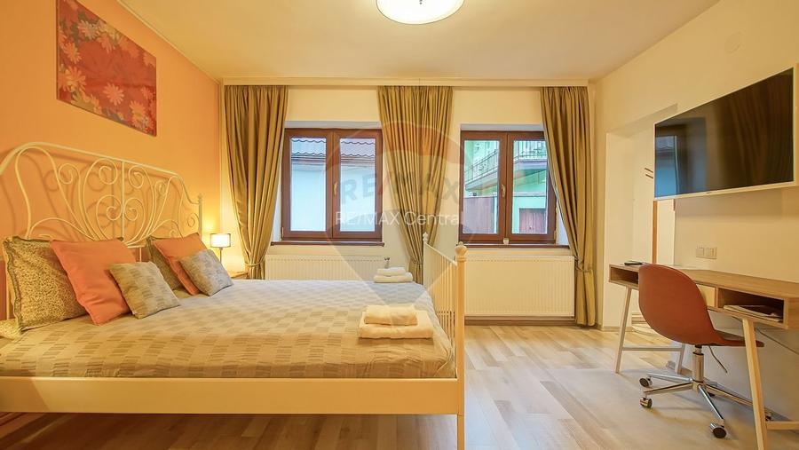 Casa cu 5 studiouri independente, terasa rooftop, vedere montana - 17