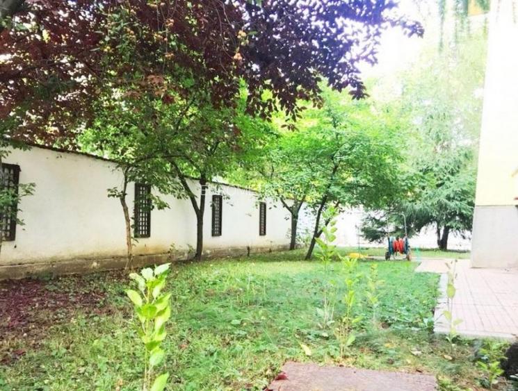 Vila Floreasca - curte compacta, garaj auto - 2