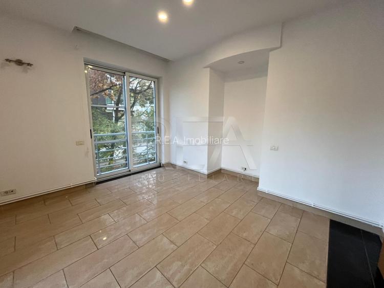 Apartament 4 camere  Resedinta - 25