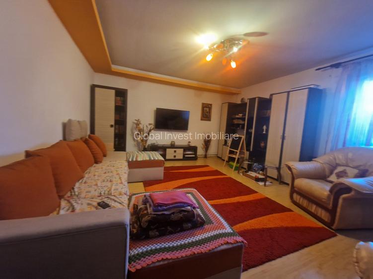 Lumina- Casa P+M, 5 Camere+ 1 Spatiu Comercial, teren 425mp - 120.000euro - 7