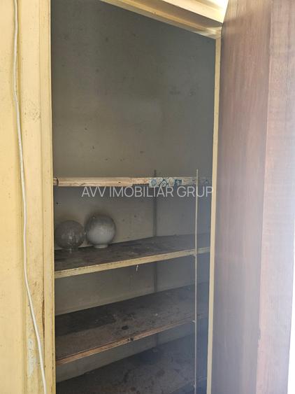 Titan, strada Liviu Rebreanu, langa Mega Image si Bebe Tei - 4