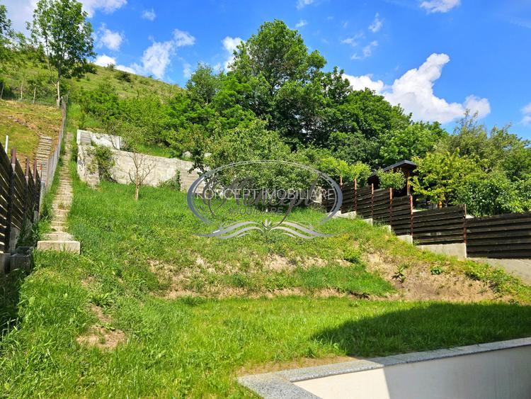 Casa cu terasa si curte mare, atmosfera rurala aproape de oras - 7