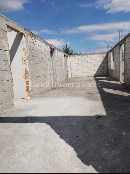 Teren intravilan cu construcție  - 3