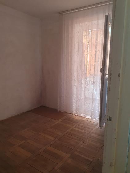 Apartament 2 camere Bulevard/Scoala 7 , etaj 4 cu hidroizolatie