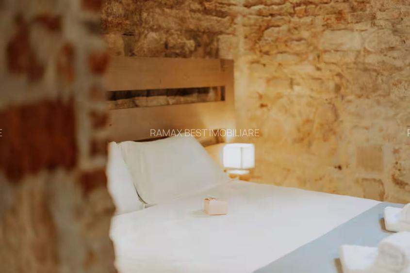 Apartament cu farmec istoric – 40 mp, parter, în centrul orașului - 8