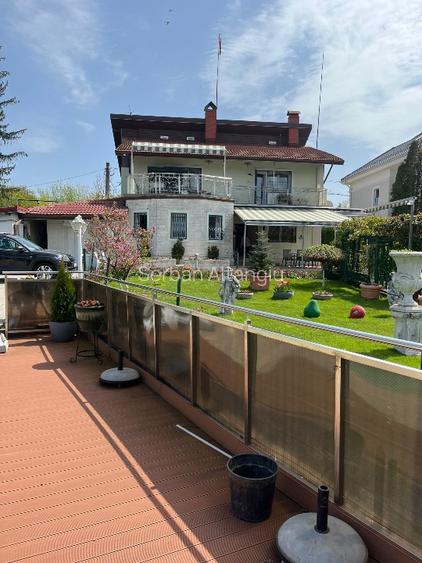 Vila lux pe malul lacului,teren 1500mp.cu deschidere la lac de 25 ml. - 2