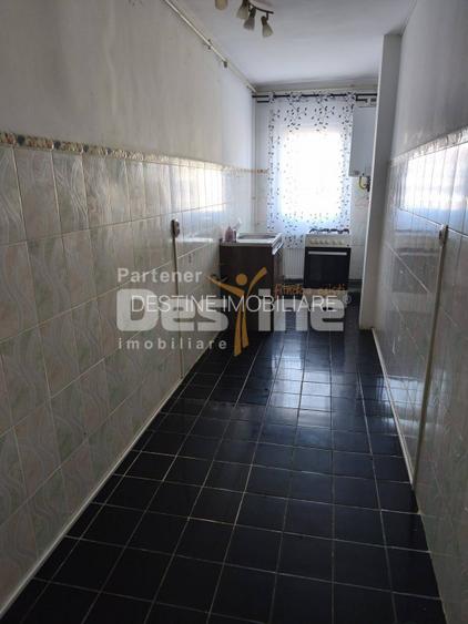 Garsoniera, suprafata de 28 mp cu loc de parcare in cartierul Tractorul - 3