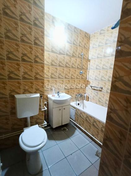 Apartament 2 camere ultracentral Buzau, zona Crang - 10