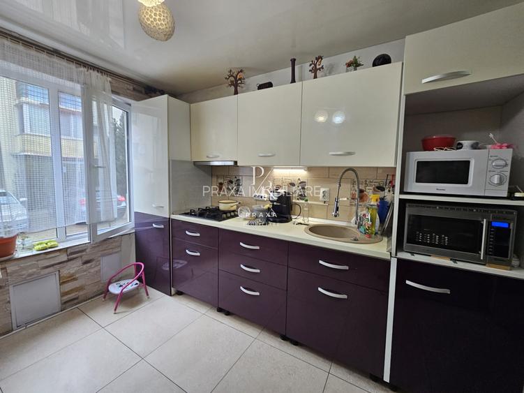 Apartament 3 camere , 58 mp , balcon , loc parcare , zona Tineretului - 2