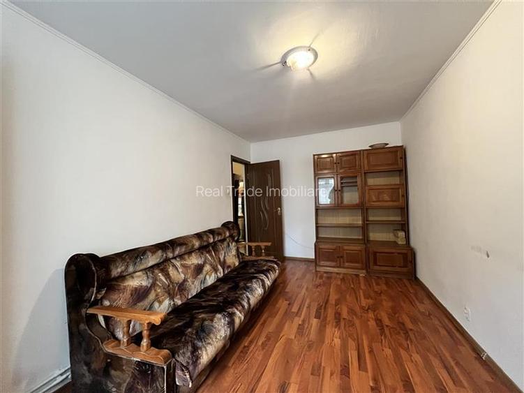 Apartament 2 camere decomandat intrare Racadau- Carpatilor - 4